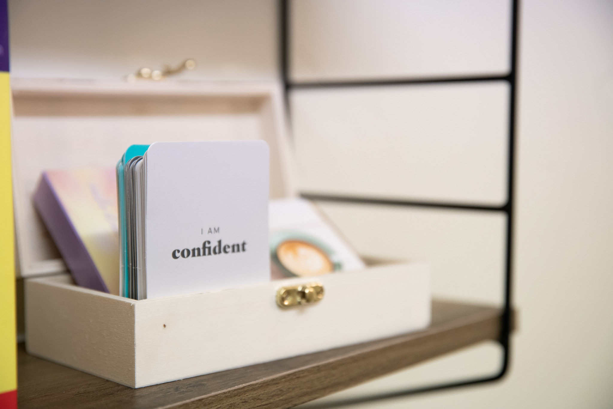 Card reading "I am confident".